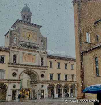 Fitta nevicata in corso a Crema e nel Cremasco - Crem@ on line