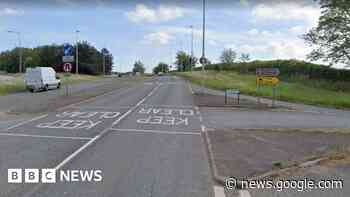 Cyclist seriously injured in Exeter road crash - BBC