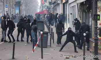Retraites: incendies en fin de manifestation émaillée par des heurts sporadiques à Paris