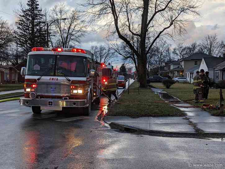 Firefighters investigate house fire in southeast Fort Wayne
