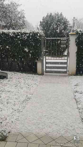 Cronaca meteo diretta - Neve nella zona di Bergamo, imbiancata ... - 3bmeteo