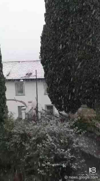 Cronaca meteo diretta - La neve imbianca Bergamo Alta - Video - 3bmeteo