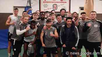 TVD Velbert: Vorbereitung in der Boxhalle - FuPa - FuPa