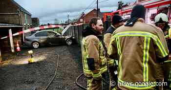 Motorcompartiment van BMW onder afdak brandt uit | Staden | hln.be - Het Laatste Nieuws