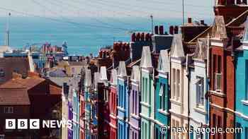 Brighton and Hove: Student house numbers fall sharply - BBC