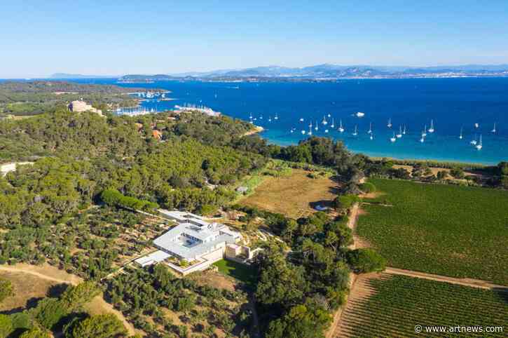 At the Fondation Carmignac’s Island Villa, Art and Nature Coexist in a Picturesque Landscape