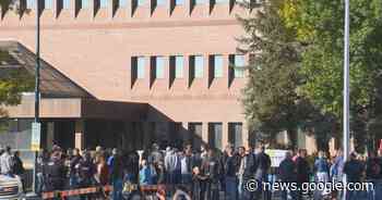 Downtown Lethbridge traffic disrupted as crowd gathers for Coutts ... - Global News