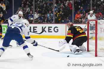 Lightning's Steven Stamkos scores 500th NHL goal against ... - Comox Valley Record