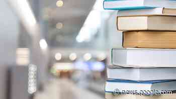 Warum wachsen in Bargteheide Gedichte an Bäumen? - NDR.de