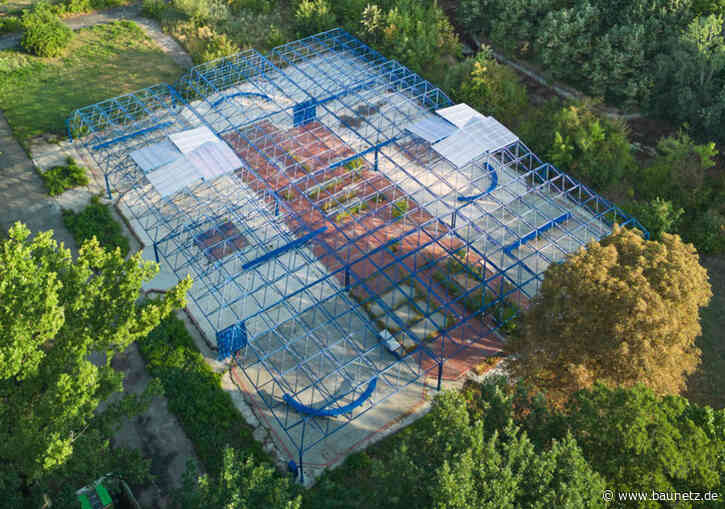 Als der Westen im Osten baute
 - Transformation des ehemaligen Restaurants im Spreepark Berlin von modulorbeat