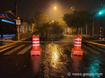 Chuva forte e ventania causam estragos em alguns pontos de Bauru - 94 FM Bauru