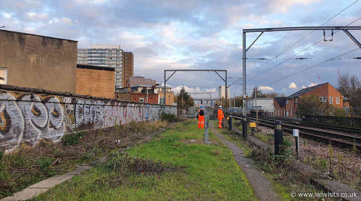 Plans to open a disused railway as the “Camden Highline” are approved