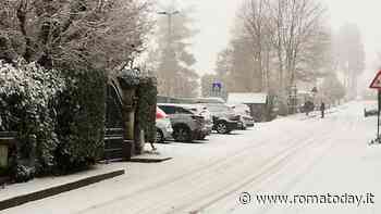 La neve "circonda" Roma. Ai Castelli i primi accumuli