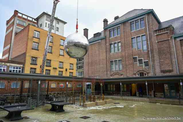 Kunstkaai stelt gerenoveerd schoolgebouw in Cadixstraat voor: “Iedereen voelt zich weer thuis”