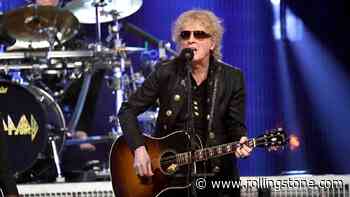Ian Hunter Jams With Late Jeff Beck, Taylor Hawkins, and Beatles, Metallica, GN’R Members on New Album