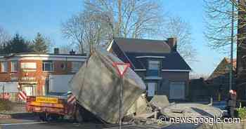 Regenwaterputten schuiven van oplegger: rondpunt tijdlang ... - Het Laatste Nieuws