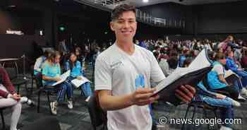 Diego, tenor del coro 'Canta, Bogotá Canta' en su concierto de 10 ... - Alcaldía de Bogotá