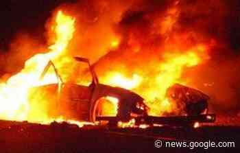 Arzano, auto incendiate nella notte: indagano i Carabinieri - Il Meridiano News