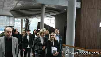 Wirtschaftsministerin bei Boss in Metzingen: Suche nach der Zukunft ... - SWP