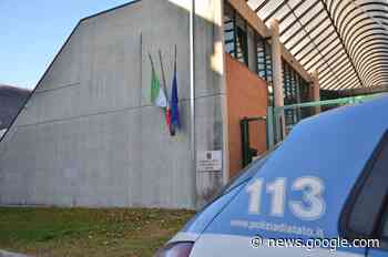 Ubriaco, insegue il titolare di un ristorante: denunciato dalla Polizia ... - Azzurra TV