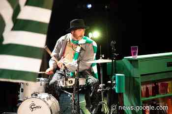 „Die Wanze“ im Theater Lindau - Schwäbische