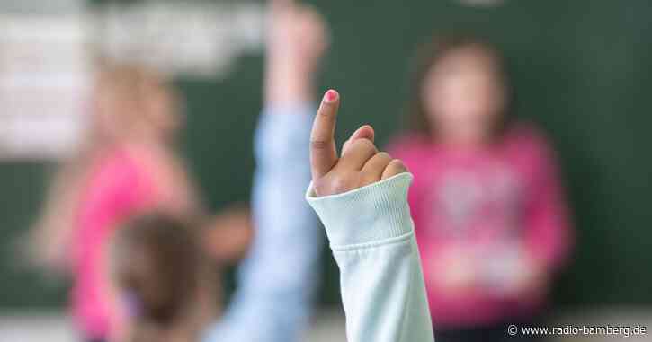 Debatte über Abwerben von Lehrern: Ministerin verstimmt