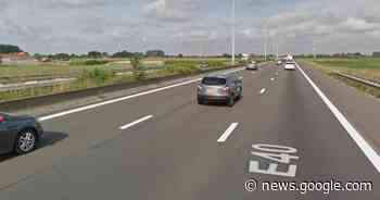 Middenrijstrook versperd op E40 richting Brussel ter hoogte van Aalter - Het Laatste Nieuws