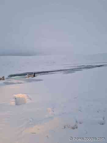 Familie sitzt seit Silvester im Eis auf ihrem Hof fest - Iceland Review