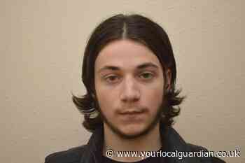 Essex teenager admits planning terrorist attack in London