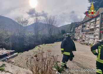 Sant'Agata de' Goti, crolla ala del cimitero: oltre cento bare nel torrente - Il Vescovado Notizie