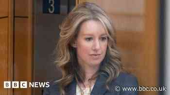 Theranos founder Elizabeth Holmes attempted to flee US, prosecutors claim