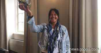 Zeeuws-Vlaamse scholieren halen 135 kratten vol voedsel op voor ... - Het Laatste Nieuws