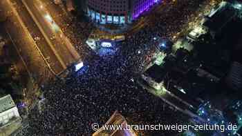 Zehntausende demonstrieren erneut gegen Netanjahus Regierung