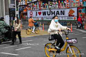 Trois ans après le début de la pandémie, à Wuhan, des fleurs pour le Nouvel An et pour les morts du Covid