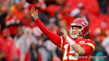 Chiefs strike first with Patrick Mahomes touchdown pass to Travis Kelce