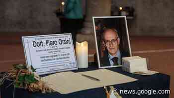 Medico ucciso a Pisa, funerali di Piero Orsini: "Non era solo in quella strada di dolore" - LA NAZIONE