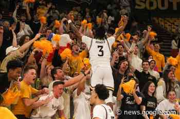 Last-minute effort pushes Golden Eagles past South Alabama - Winona Times