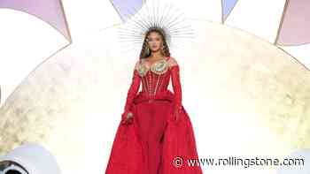 Beyoncé Performs in Dubai, Her First Full Concert in Four Years
