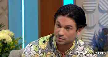 Lorraine in chaos as Dancing on Ice star Joey Essex begs host 'am I a virgin?' - Daily Star