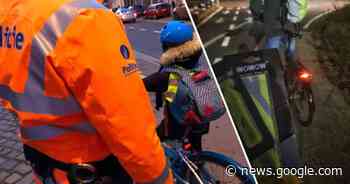 Politie controleert 110 fietsers in Evergem en deelt gadgets uit aan ... - Het Laatste Nieuws