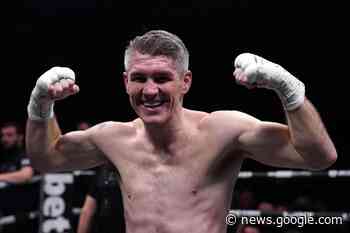 Liam Smith claims fourth-round stoppage victory against Chris ... - Barrhead News
