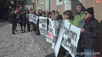 A Gemona i comitati a difesa dell'ospedale scendono in piazza nel ... - Telefriuli