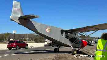 Plane makes emergency landing on interstate in Knoxville, Tennessee