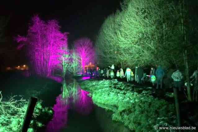 Lichtjeswandeling doet kerstboomverbranding vergeten