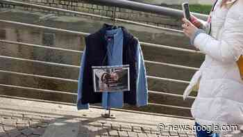 I cappotti e i maglioni in giro per Monza: il muro della gentilezza per aiutare chi ha freddo - MonzaToday