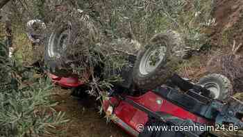 Von Traktor erschlagen: Bruckmühler (70) stirbt bei Oliven-Ernte