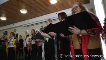 Ukrainian choir group spreading message of well-wishing in Saskatoon