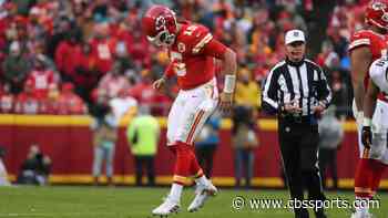 Most head-scratching moments from NFL divisional round: Patrick Mahomes playing, coaching blunders make list
