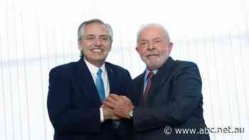 Brazilian, Argentinian leaders propose common South American currency