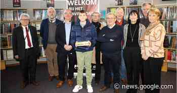 Davidsfonds Junior Journalisten gehuldigd | Oosterzele | hln.be - Het Laatste Nieuws